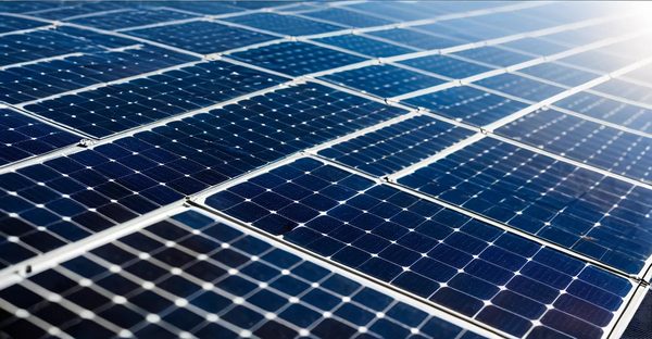 Panneau solaire photovoltaïque : réduisez vos coûts énergétiques