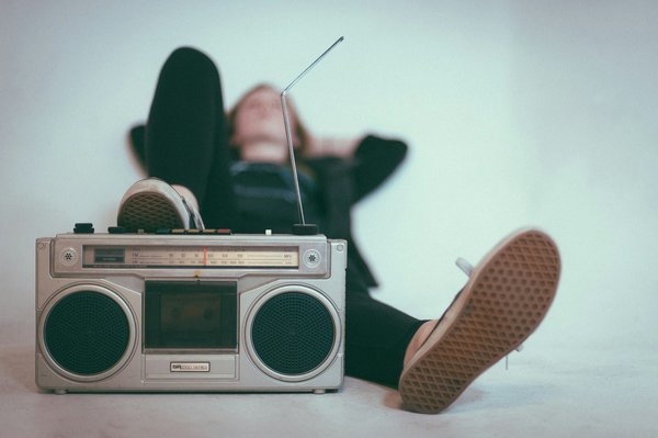 Comment la musique peut-elle être utilisée pour améliorer le bien-être mental et émotionnel ?
